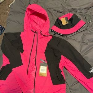 The North Face Windwall Peril Wind Jacket womens size M